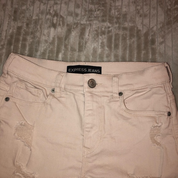 Express mid rise shorts - Picture 2 of 7